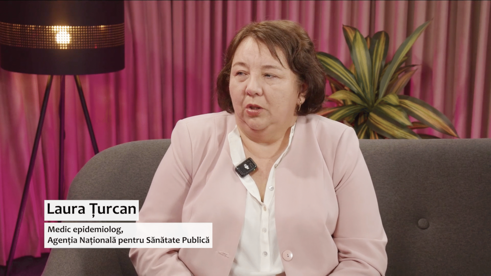 Cum sunt achiziționate, distribuite și păstrate vaccinurile?